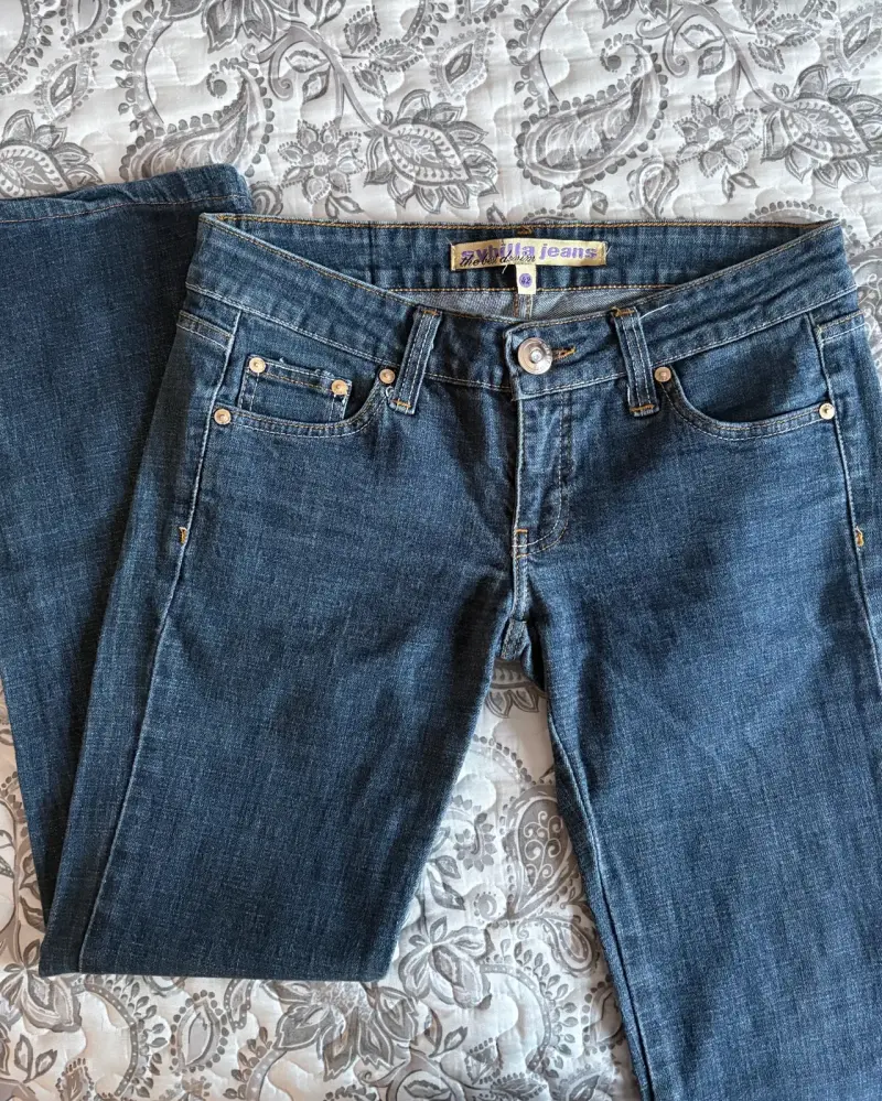 Jeans azul con detalles de brillitos para mujer - 1