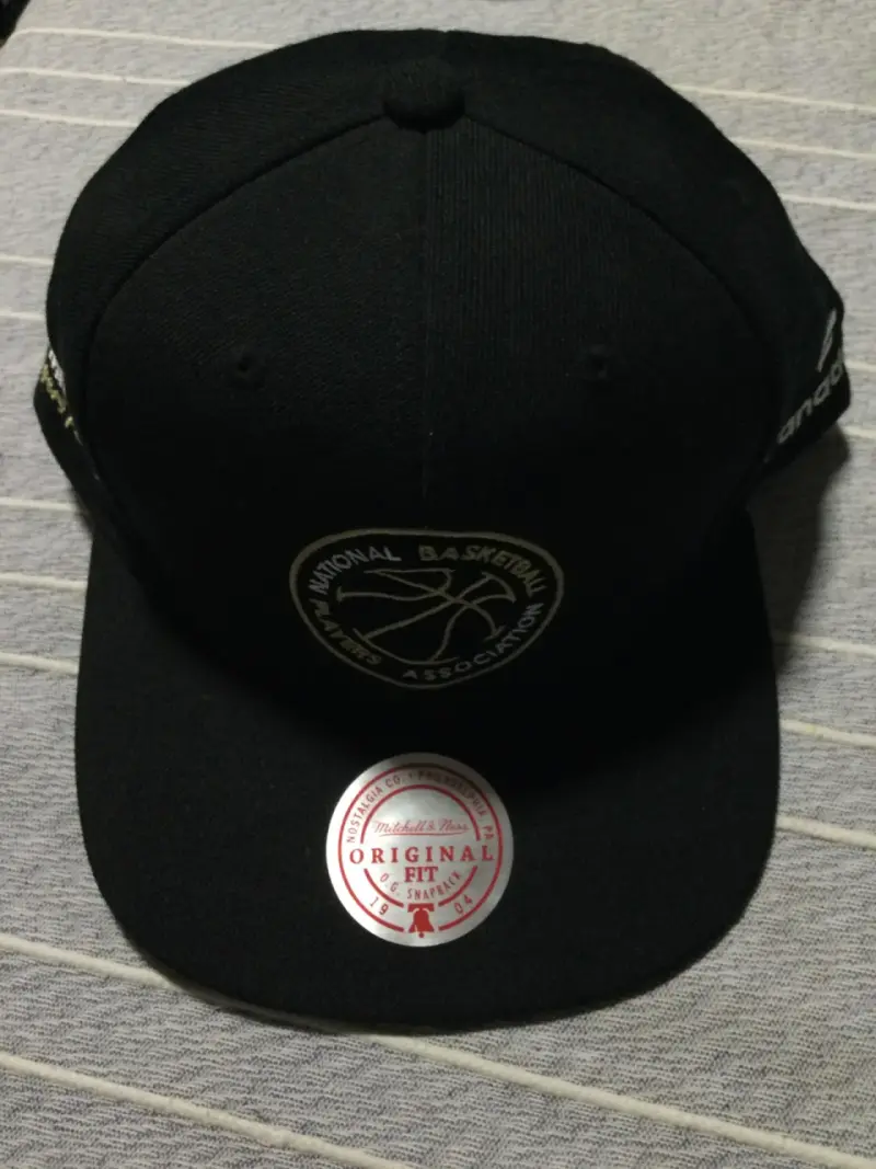 Gorra negra NBA Mitchell & Ness edición especial - 1