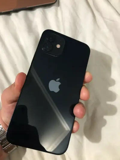 iPhone 12 en buen estado color azul - miniatura 1