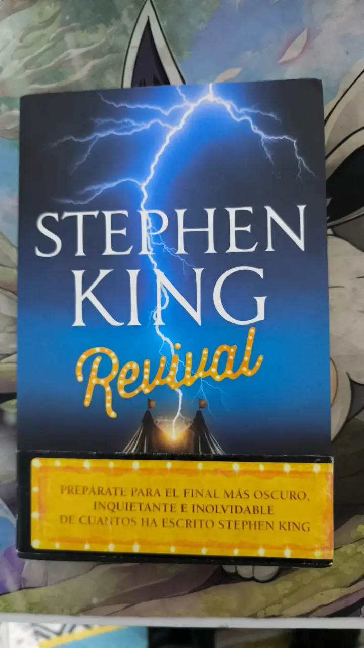 Libro Revival de Stephen King en buen estado - 1