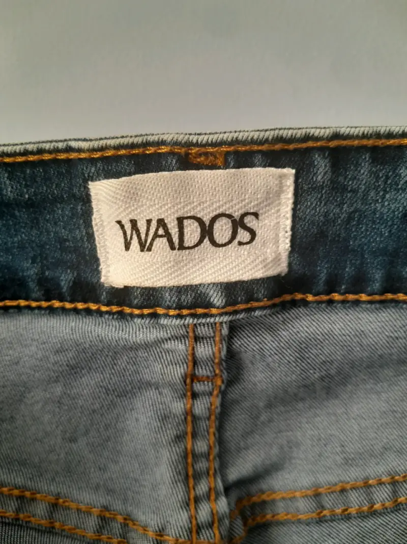 Jeans clásicos de tiro alto Wados para mujer - 3