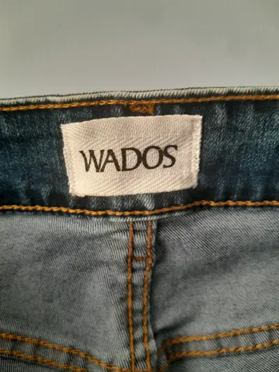 Jeans clásicos de tiro alto Wados para mujer - miniatura 3