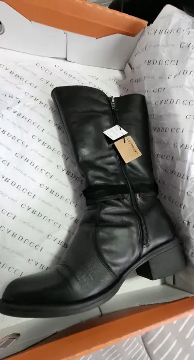 Botas de cuero negras Carducci para mujer - miniatura 3