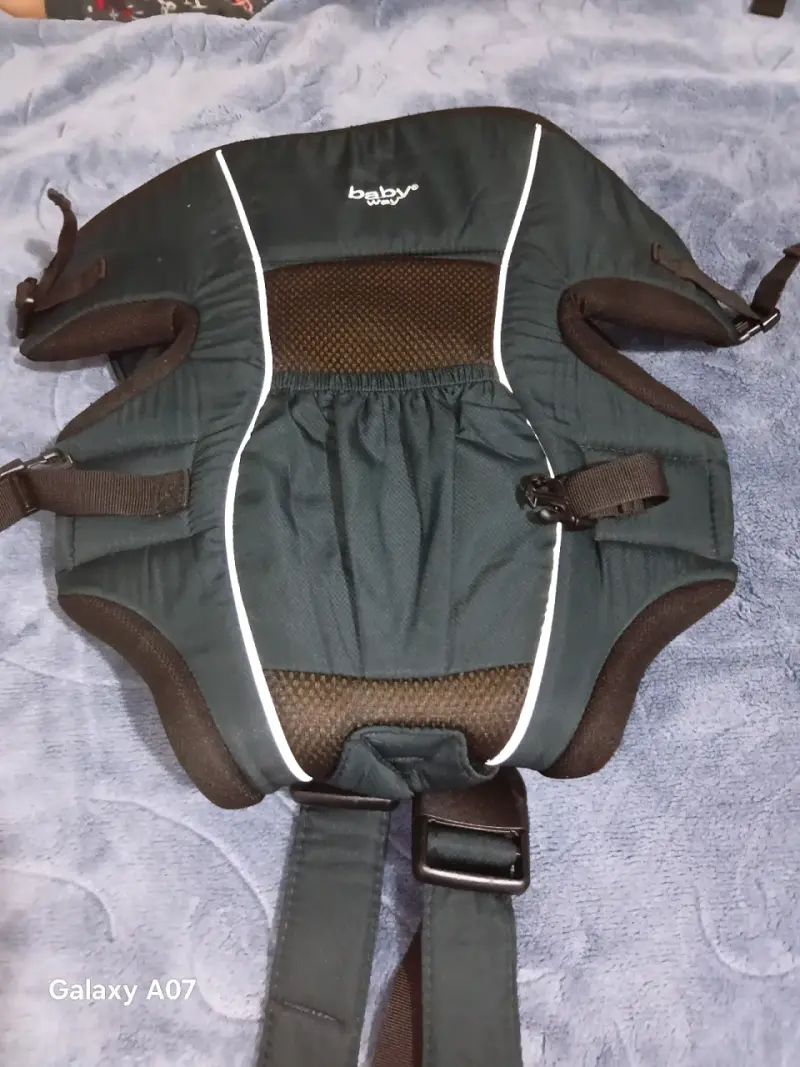 Mochila portabebé Baby Way negra ajustable - 1