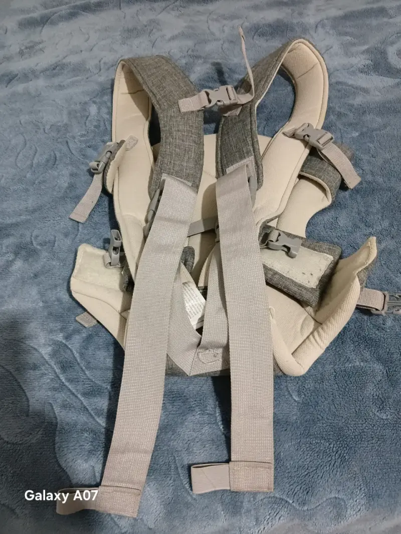 Portabebés ergonómico Bebesit gris - 2