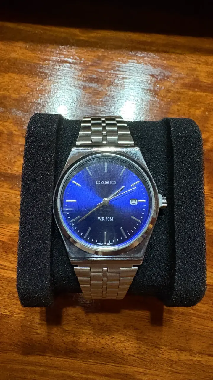 Reloj Casio azul con correa de acero inoxidable - 2