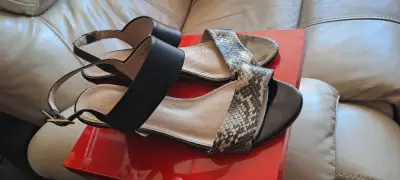 Sandalias de cuero con taco de serpiente Gacel - miniatura 1
