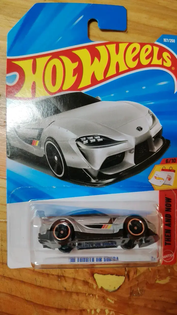 Hot Wheels Toyota GR Supra 2020 en miniatura