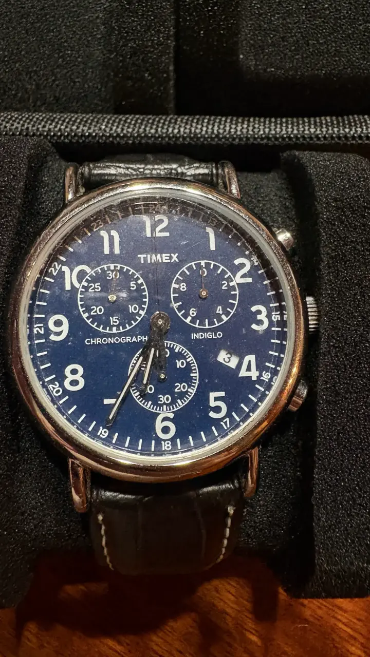 Reloj Timex Chronograph Indiglo con Correa de Cuer - 2