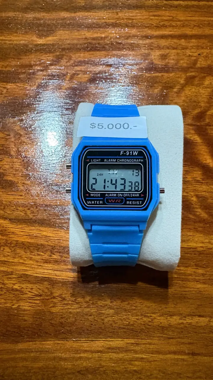 Reloj digital azul resistente al agua - 1