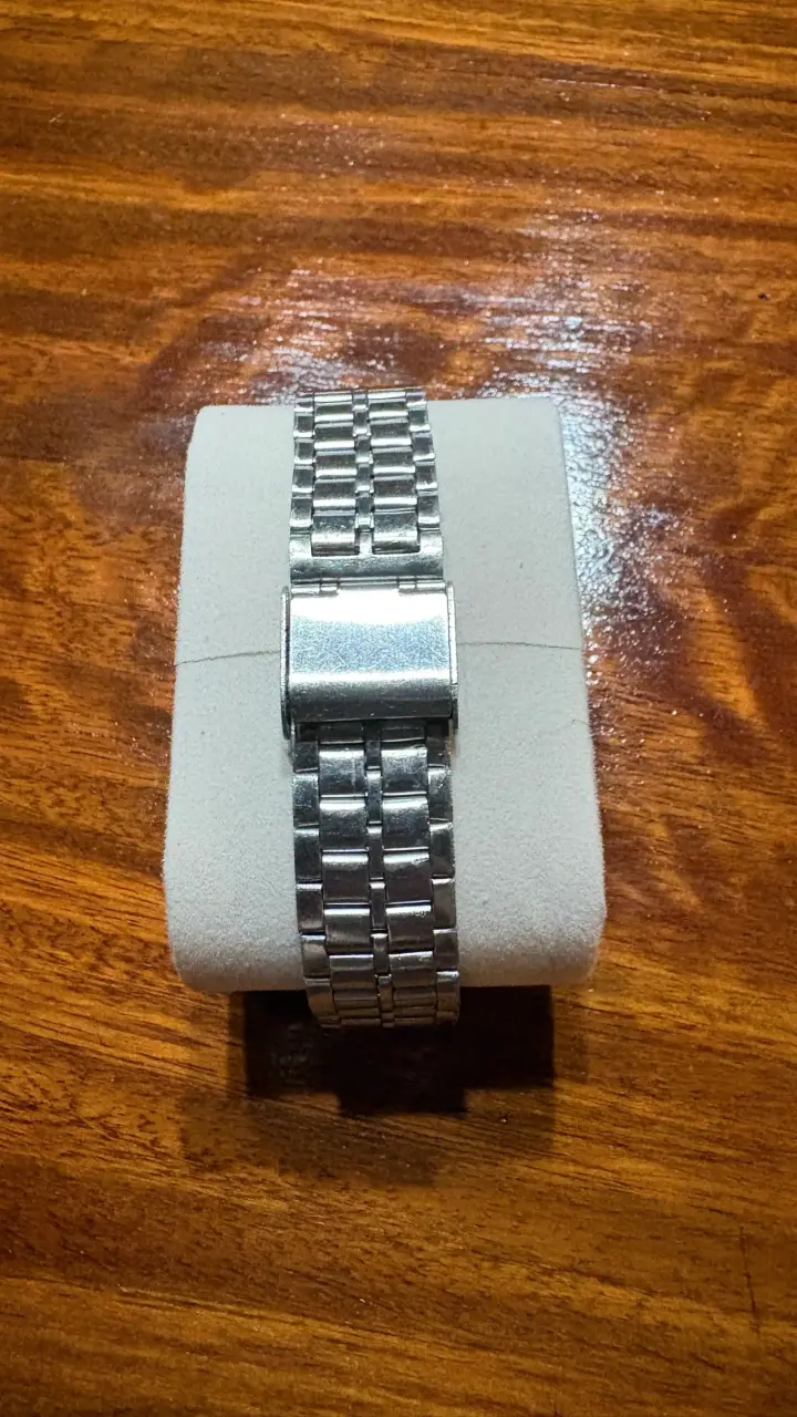 Reloj digital resistente al agua con alarma - 3