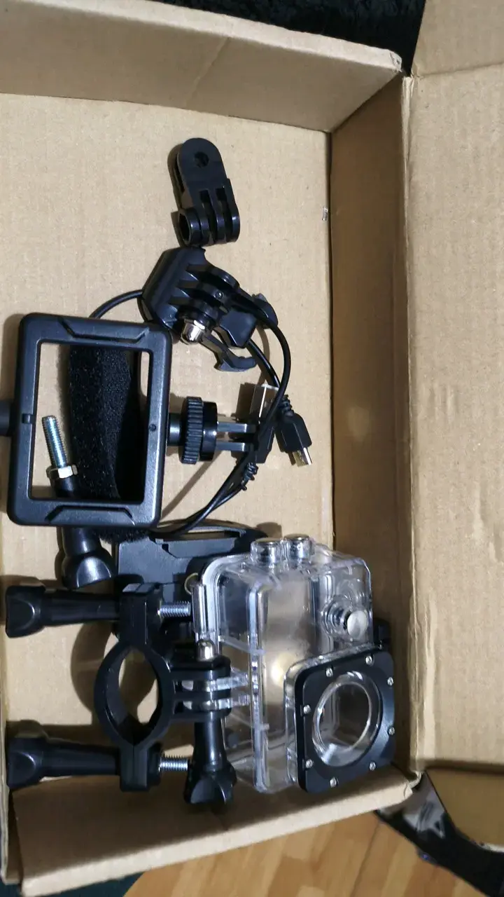 Cámara de acción HD 1080P con accesorios - 1