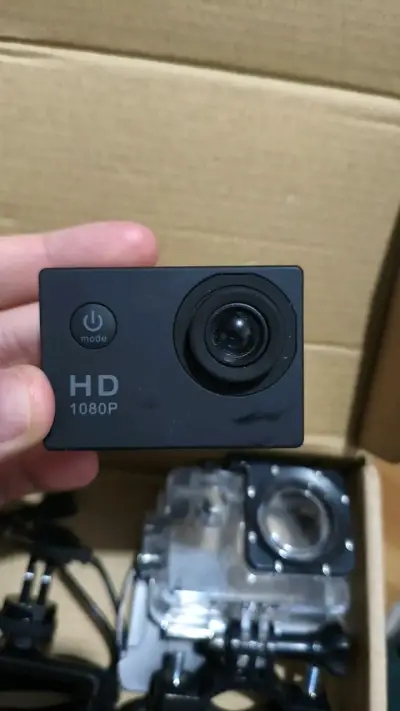 Cámara de acción HD 1080P con accesorios - miniatura 2