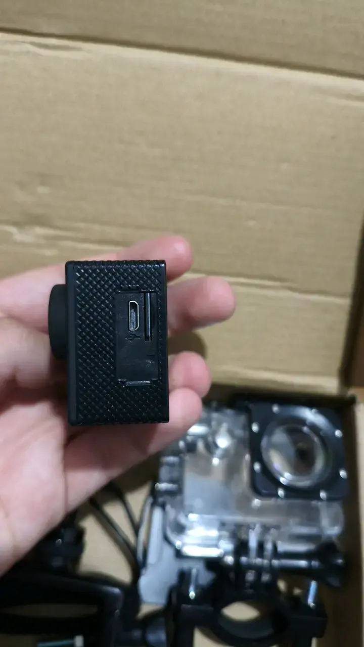 Cámara de acción HD 1080P con accesorios - 3