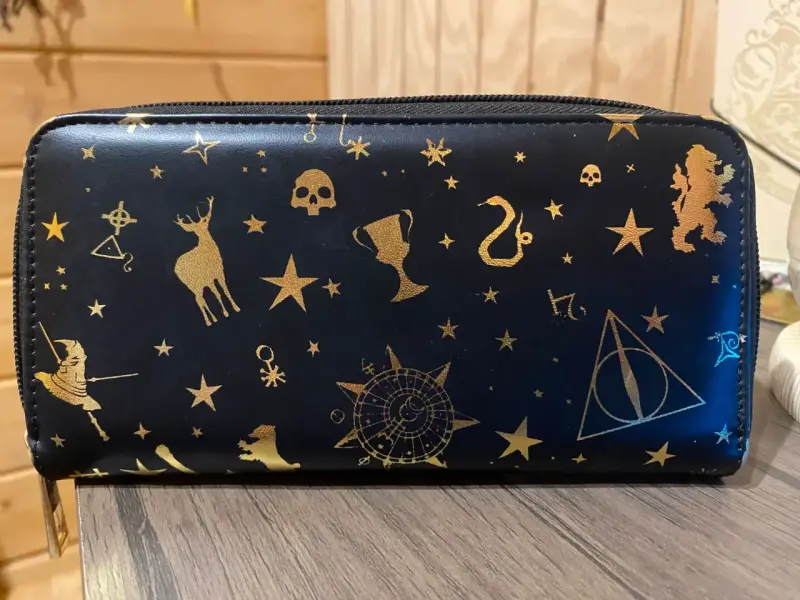 Billetera de harry poter con diseño dorado - 2