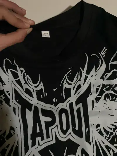 Polera Tapout Y2k diseñó exotico negra - miniatura 2