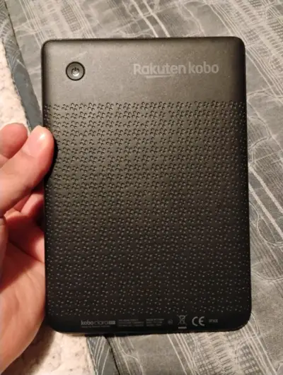 E-reader Kobo Clara HD en buen estado - miniatura 2