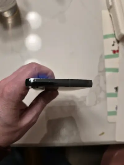 Smartphone Samsung Galaxy S23 en buen estado - miniatura 6