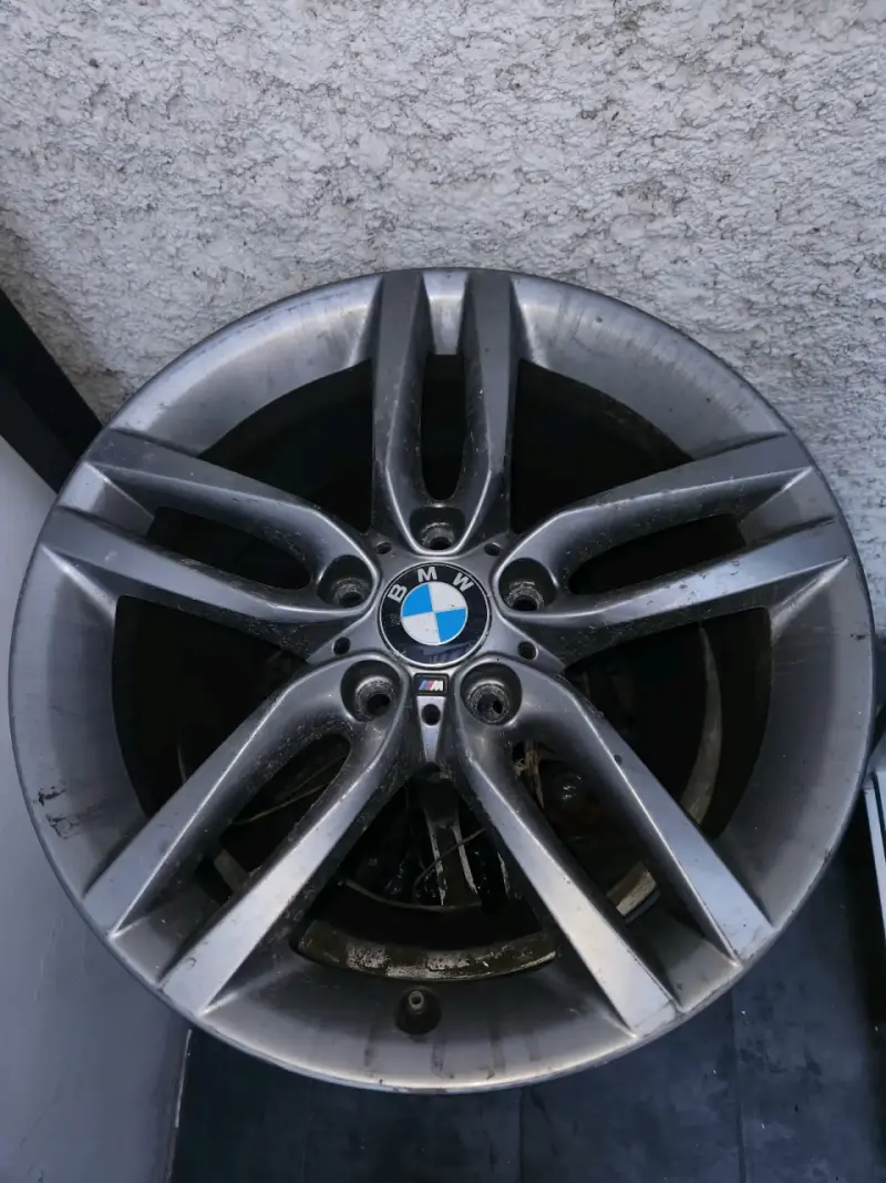 Llanta de aleación BMW 18 pulgadas usada - 1