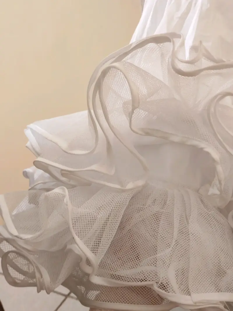 Falso de cueca blanco con detalles florales - 6