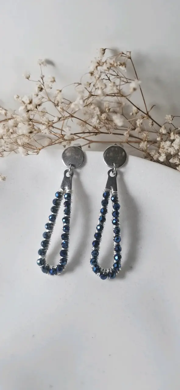 Pendientes largos con cuentas azules - 2