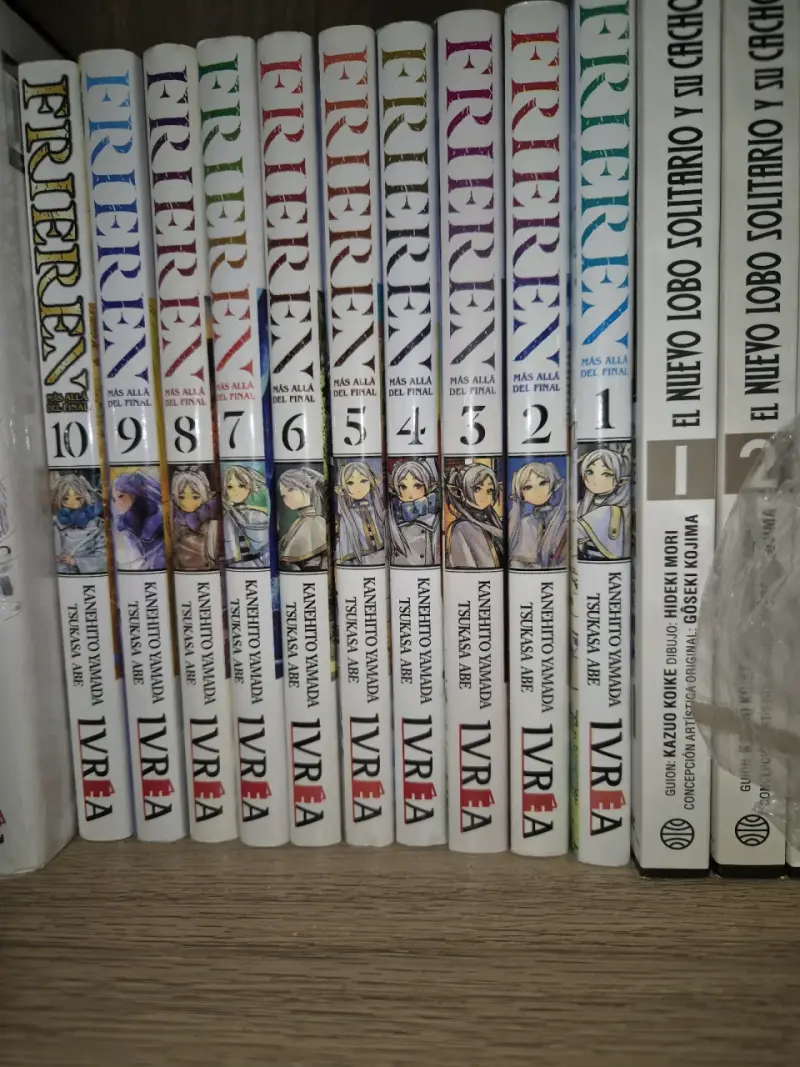 Colección mangas Frieren.