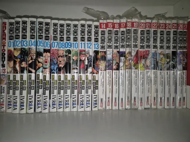 Colección de mangas One Punch Man.