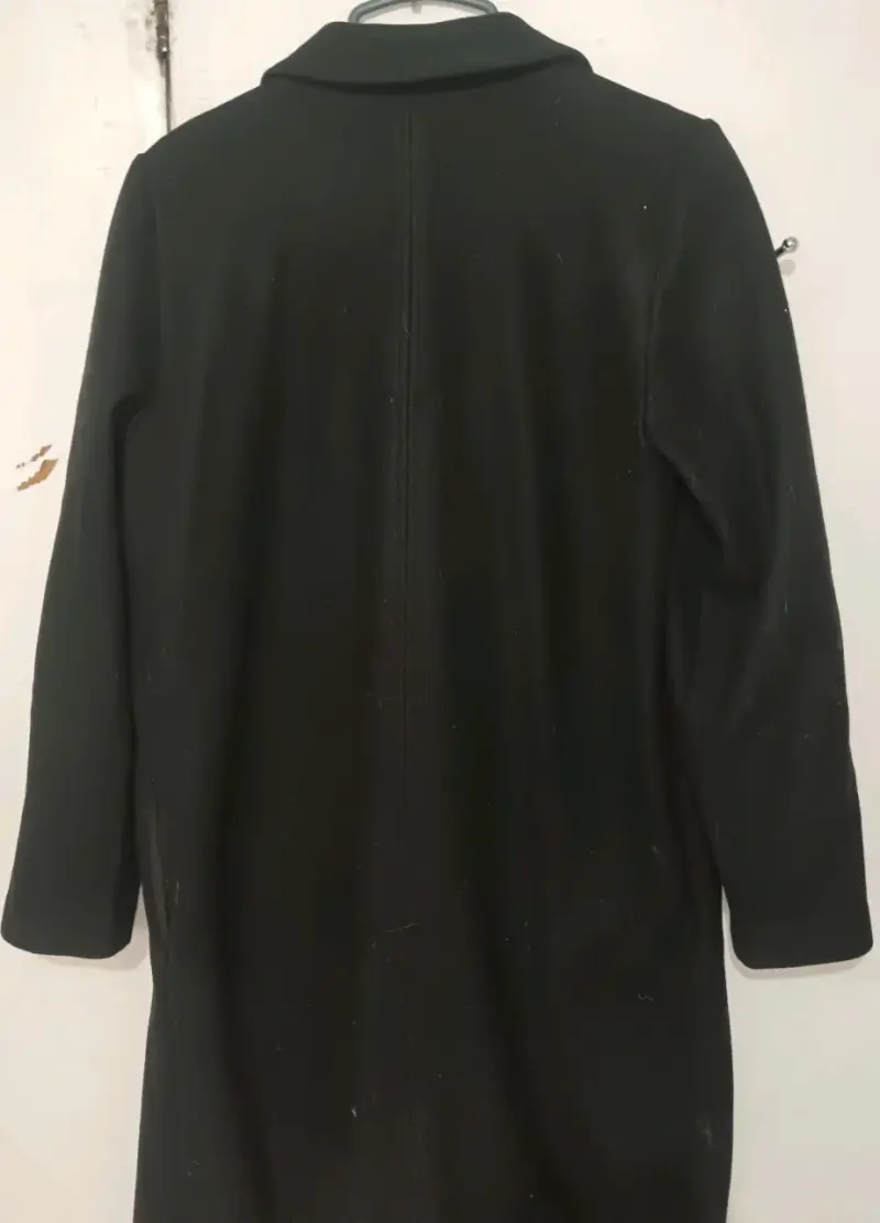 Abrigo negro elegante Zara para mujer - 2