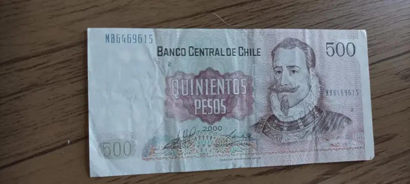 Billetes antiguos de Chile y Perú - 1