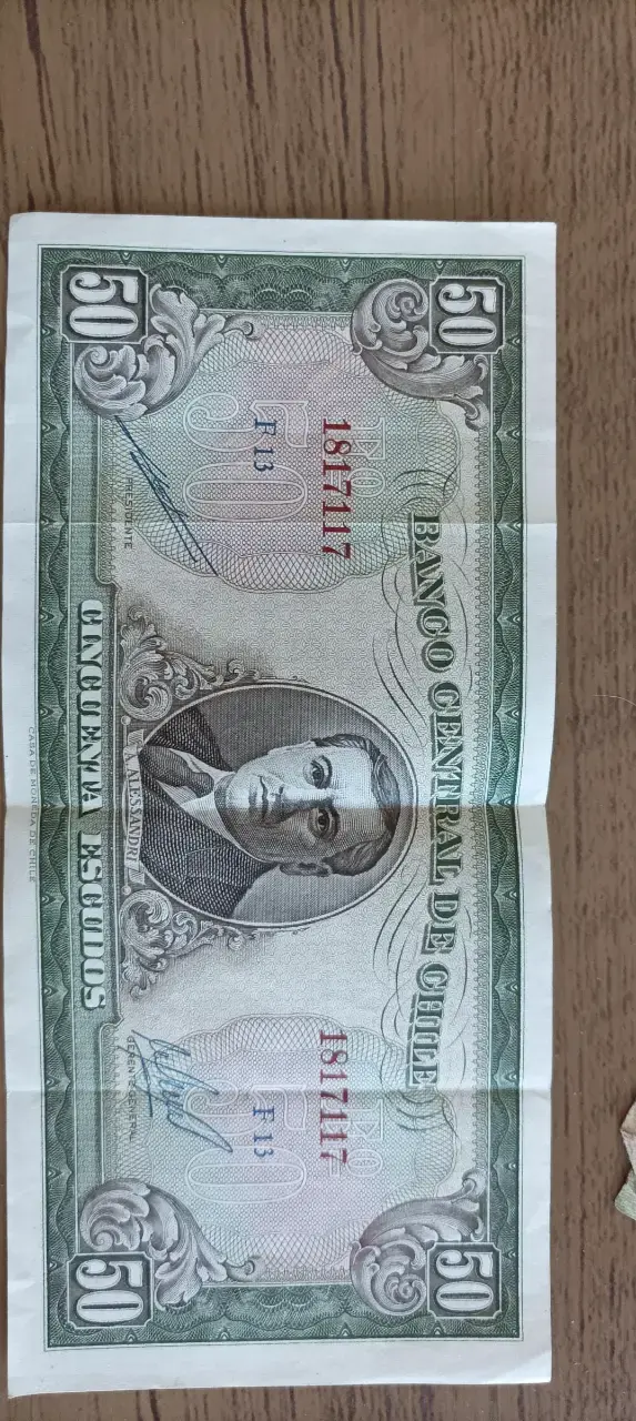 Billetes antiguos de Chile y Perú - 2