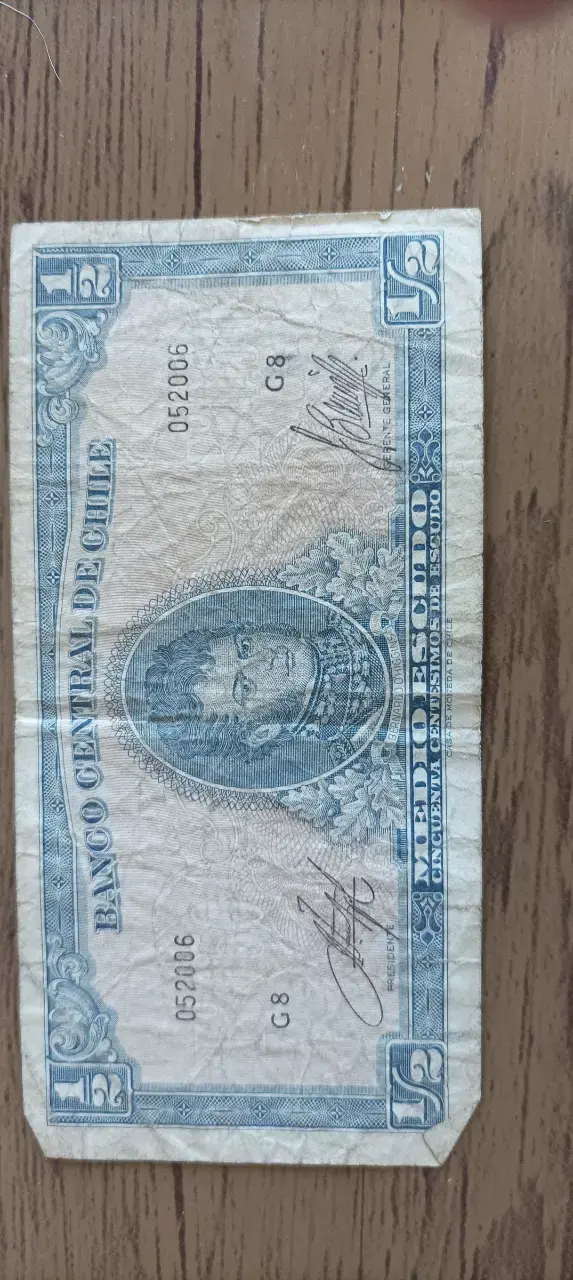 Billetes antiguos de Chile y Perú - 3
