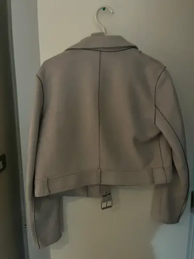 Chaqueta Zara gris con cinturón - miniatura 2