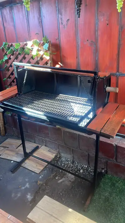 Parrilla a carbón con medidas 1,30 x 55 cm - miniatura 4