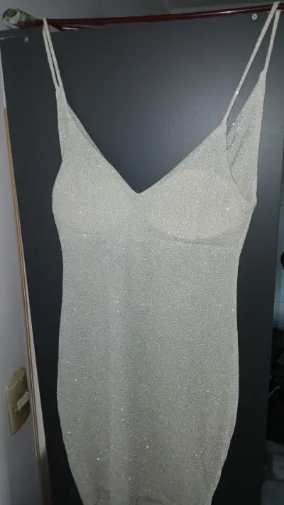 Vestido de fiesta brillante beige - miniatura 1