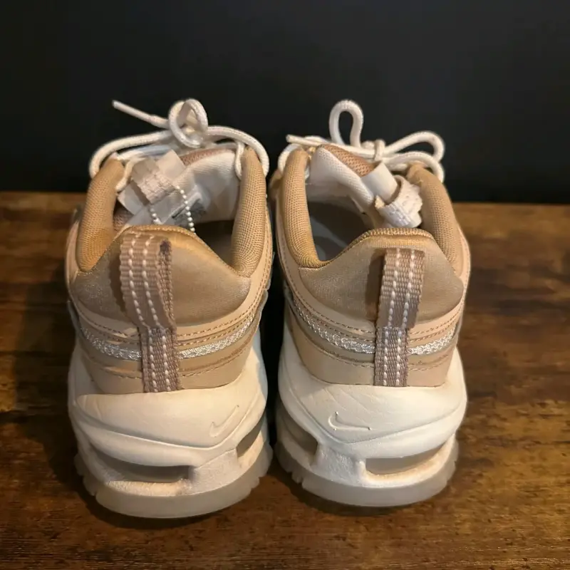 Zapatillas deportivas beige Nike - 4