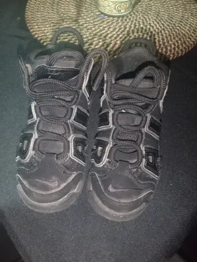 Zapatillas deportivas negras Nike Air para niños - miniatura 1