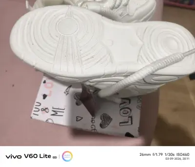 Zapatillas deportivas blancas para niños - miniatura 2