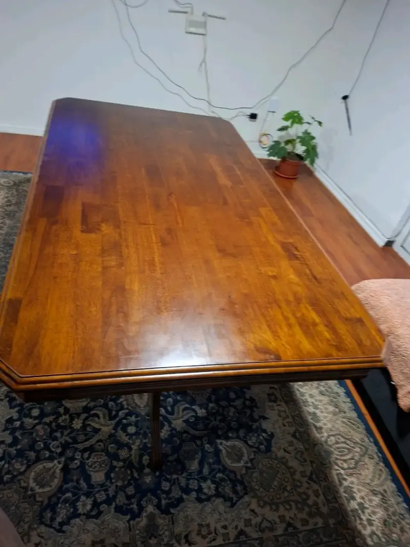 Mesa de comedor de madera clásica - 2