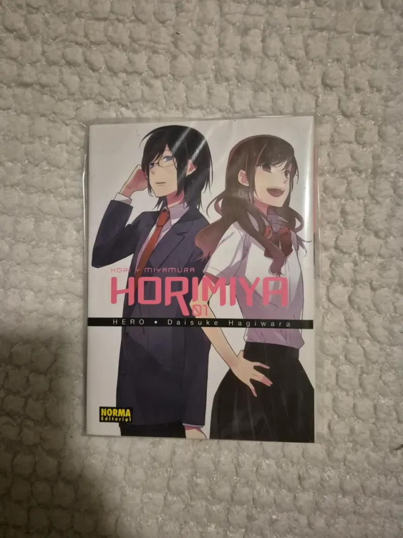 Manga Horimiya Volumen 1 de Norma Editorial - 1