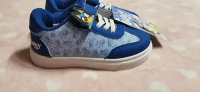 Zapatillas infantiles Bluey azul con velcro - miniatura 2