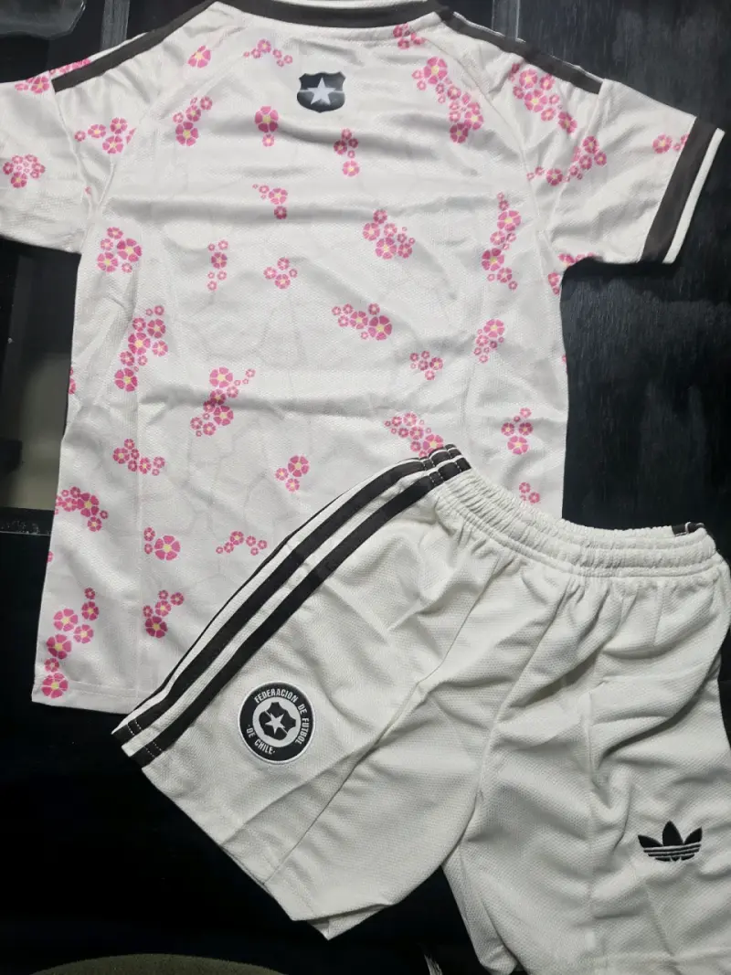 Conjunto infantil de Fútbol Selección Chilena - 2