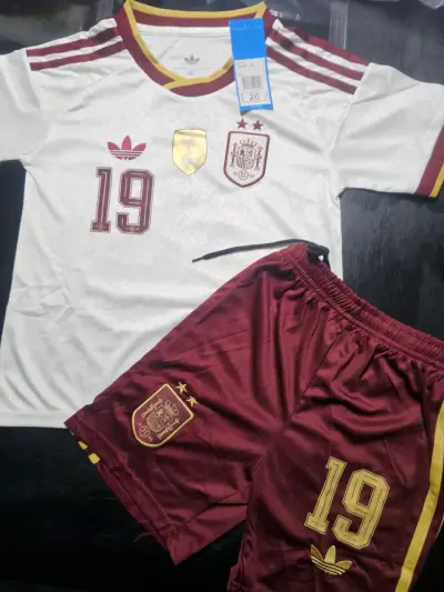 Conjunto niño fútbol España Adidas Lamine Yamal - miniatura 1