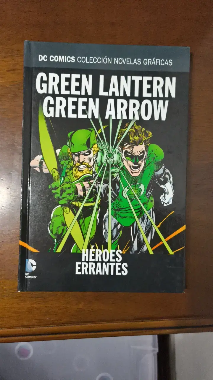 Novela gráfica Green Lantern Green Arrow DC Comics