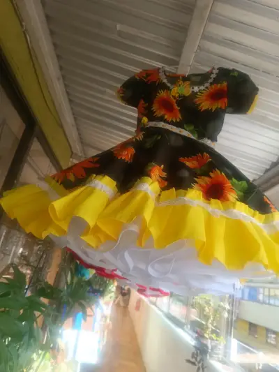 Vestidos tallas 6 -8 en entrego en Talcahuano 🇨🇱 - miniatura 1