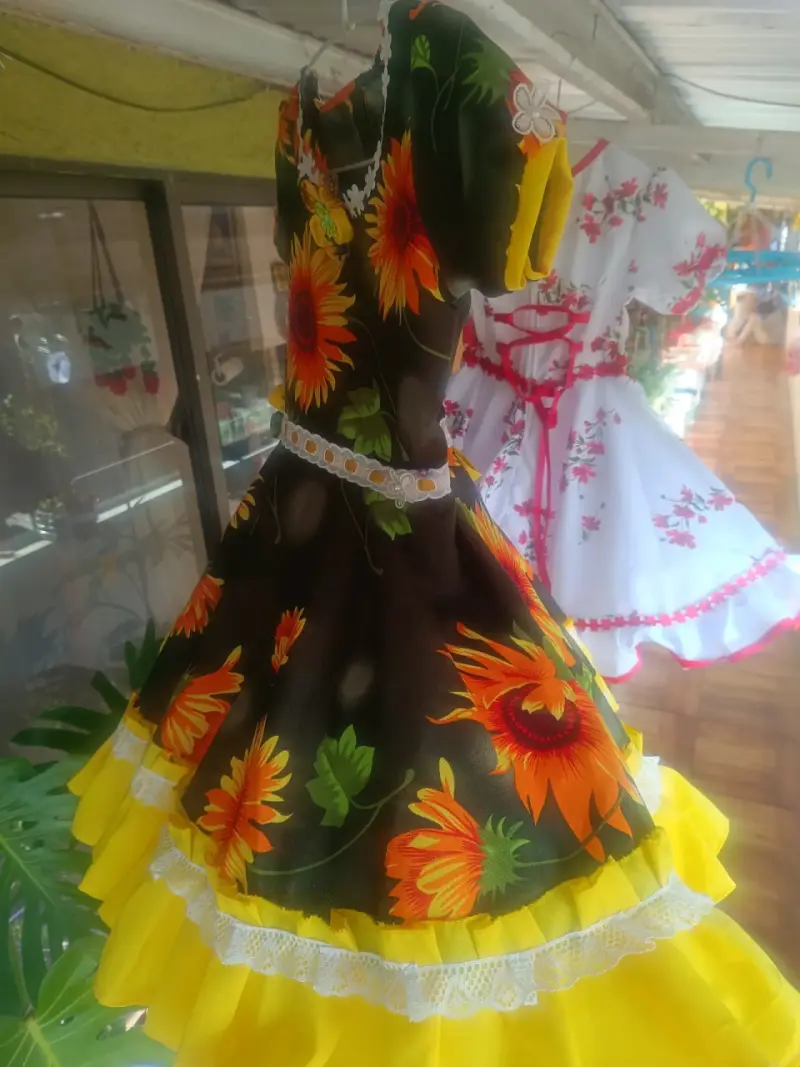Vestidos tallas 6 -8 en entrego en Talcahuano 🇨🇱 - 3