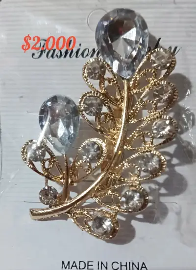 Broche de fantasía con diseño de pavo real y piedras brillantes - miniatura 4