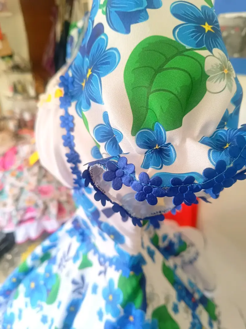 Vestido folclórico con estampado floral - 3