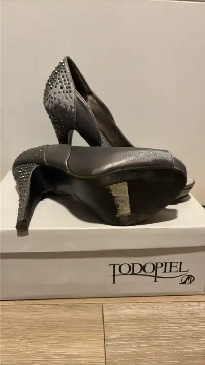 Zapatos de tacón abiertos plateados Todopiel - miniatura 3