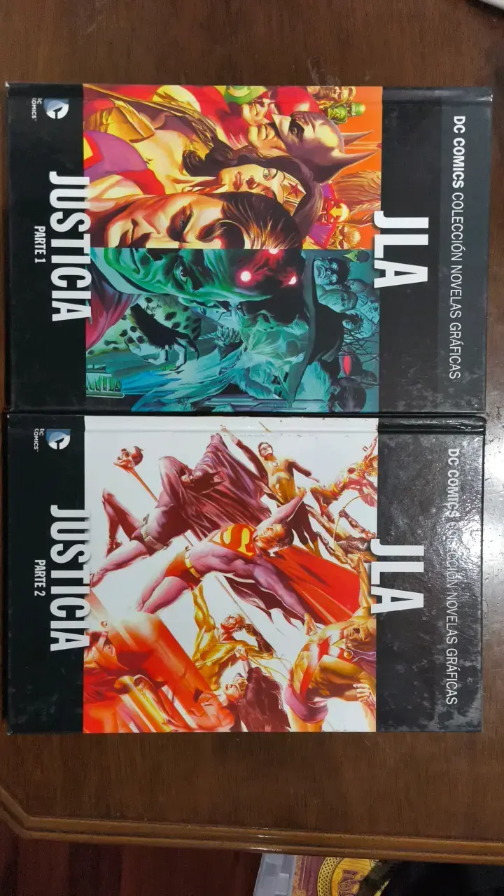 Colección de novelas gráficas JLA Justicia Parte 1 y 2