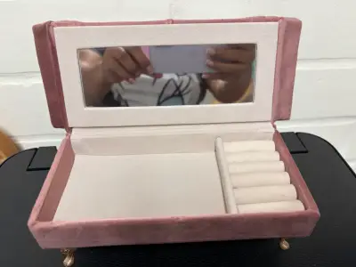 Joyero Sofá Rosa con Espejo y Compartimentos - miniatura 2
